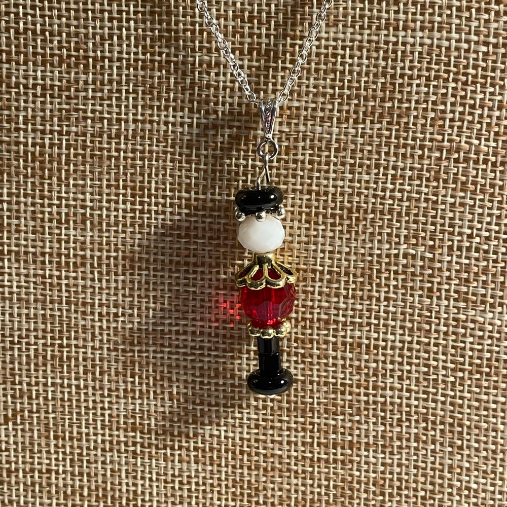 ✔️✔️Black and Red Nutcracker Necklace